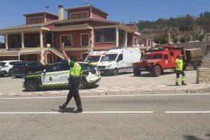 Regresan a sus hogares los vecinos de Penáguila desalojados por el incendio forestal de Benasau