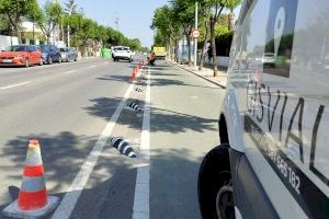 Vila-real renueva los bolardos del carril bici al Termet para ganar en seguridad y visibilidad