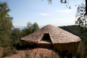 La ruta de les neveres de la Serra Espadà a Castelló: relíquies d'un passat gelat