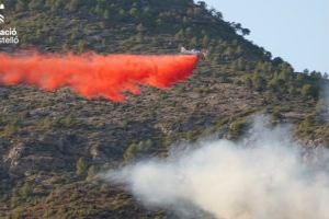 Estabilizan el incendio que ha puesto en riesgo el parque natural del Desert de les Palmes