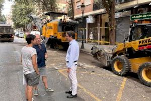 El Ayuntamiento invierte 250.000 euros en el asfaltado de 12.895 metros cuadrados de calles durante este verano