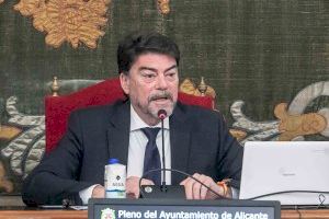 Barcala reitera su apoyo a la UA y a que siga impartiendo los estudios de Medicina