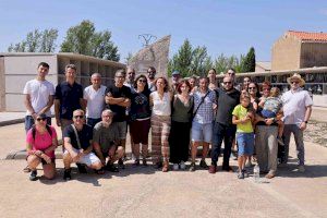 Andreu Buenafuente en busca de los restos de su abuelo en Vilafranca: reinhuman dos cuerpos hallados en fosas de la Guerra Civil