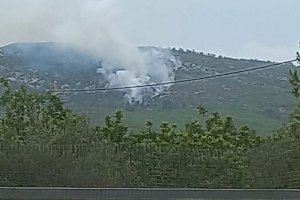 Los rayos desatan cuatro incendios simultáneos en los montes de Castellón