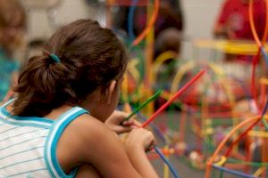 Las escuelas municipales de verano despiden el mes de julio acogiendo a más de 300 escolares en València