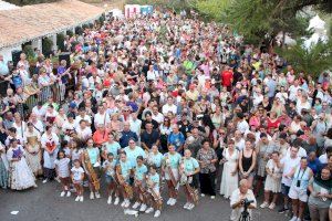 GALERIA | La tradicional romeria d'Onda reuneix milers de devots per a venerar al seu patró