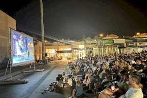 La 7ª película de cine estival, “Canta 2” se proyectó anoche en la plaza del Sol