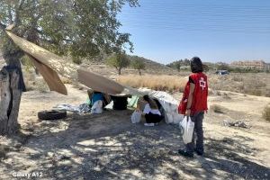 Alicante atiende a 117 personas sin hogar por la ola de calor desde julio y reparte 400 nuevos kits