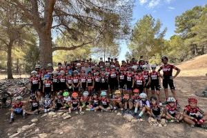 El III Campus de Carlos Coloma reúne a 65 bikers de toda España