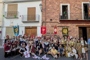 Éxito del primer desfile de Moros y Cristianos de Olocau