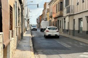 La Policía Local de Manises interpone 131 denuncias a camiones en la calle Rafael Valls