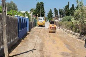 Vigilancia de caravanas, un edificio en peligro de derrumbe y baches: Burriana trabaja para adecentar La Serratella