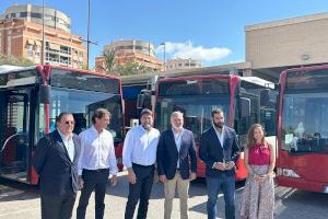 Alicante y Plasencia acuerdan la cesión de autobuses urbanos que promocionarán la ciudad como destino turístico