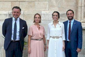 El primer tinent d'alcalde, la regidora de Festes i la Reina de les Festes de Castelló assisteixen com a convidats a les festes d'Elx