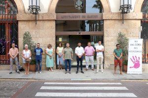 Sagunto guarda un minuto de silencio por el presunto asesinato machista ocurrido en Valladolid