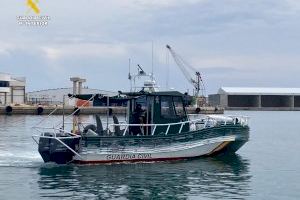 La Guardia Civil rescata al tripulante de un velero que había caído al mar en Benicassim durante la tormenta