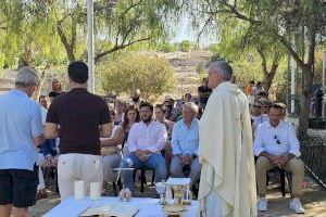 Villajoyosa celebra el día de la Virgen de la Asunción con una misa y la procesión de la imagen en el barrio del Paradís