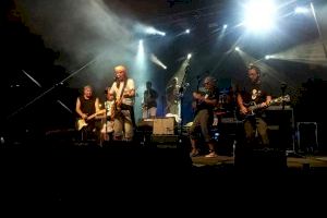 Las fiestas del Mas del Jutge llegan a su punto más álgido con un concierto de Bajoqueta Rock.