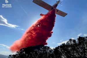 Controlan el incendio de Soneja a las puertas del paraje de la Dehesa