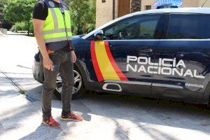 La Policía Nacional detiene al autor de 11 robos en interior de vehículo