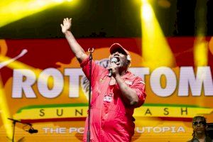 Alpha Blondy, anoche, en el Main Stage del Rototom Sunsplash