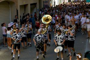 GALERIA | Los peñistas inauguran las fiestas patronales con la tradicional Cridà