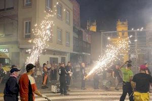 Benifaió celebró con una alta participación la tradicional Procesión del fuego