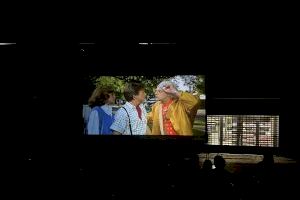 La 11ª película de cine estival, “Regreso al Futuro II” se proyectó anoche en la plaza del Sol