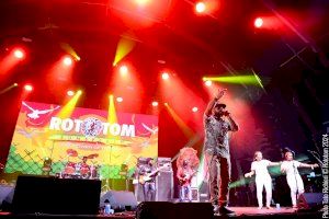 La banda de reggae catalana Green Valley y el hip hop valenciano de Los Chikos del Maíz despiden esta noche el festival Rototom Sunsplash