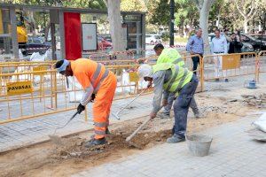 El Ayuntamiento de Valencia aumenta en un 42 % la ejecución de metros lineales de bordillos en las aceras durante el primer semestre de 2024