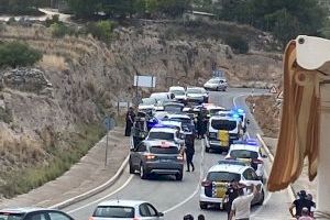 Dos detenidos tras una larga persecución desde Alicante hasta Orxeta en un coche robado