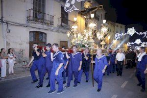 Una emotiva “Baixada del Crist” protagonitza el cap de setmana d’actes religiosos de les festes de Moros i Cristians d’Ontinyent