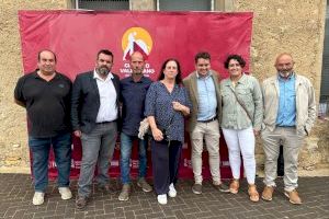 La secretaria autonómica de Cultura comparte afición taurina en Vilafranca