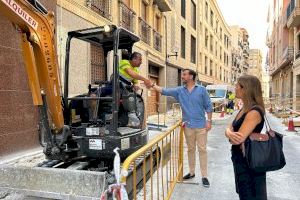 Avanzan las obras de mejora de la accesibilidad en la calle Sant Jordi en Elche