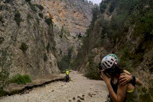 Dos escaladores heridos y atrapados en una conocida zona de escalada de Montanejos