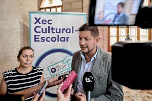 Gandia trau el Xec Cultural-Escolar per ajudar a les famílies en les despeses de l'inici de curs