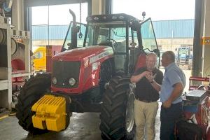 La Diputació de València renova els seus tractors i equipament per a millorar el servici de neteja de platges