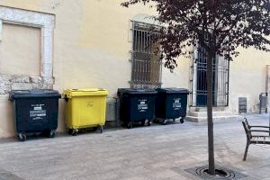 El Ayuntamiento de Villena cambia de ubicación los contenedores de la Plaza de Santiago para un mejor funcionamiento de las fiestas