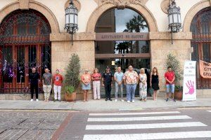 Sagunt guarda un minut de silenci pel presumpte assassinat masclista ocorregut a Sevilla