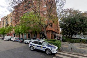 Una discussió en un bar de València acaba amb un home autolesionat i a l'hospital