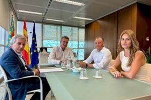 Martínez Mus mantiene un encuentro con el presidente de la CEV, Salvador Navarro