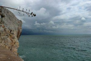 La Comunitat Valenciana es tiny de groc per avís de tempestes: inestabilitat molt acusada amb enfonsament de temperatures