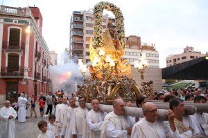 GALERÍA | Vila-real rinde homenaje a la Mare de Déu de Gràcia con la misa y procesión en su honor