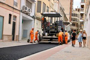 Castelló asfaltarà diversos carrers de la Zona de Baixes Emissions amb la vista posada en les pluges