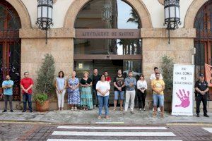 Sagunto guarda un minuto de silencio por el presunto asesinato machista ocurrido en Castellón de la Plana