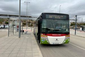 La línea de autobús urbano R4 que une Elche con la estación de AVE amplía sus horarios