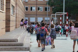 El curs escolar arranca dilluns que ve amb una xifra rècord de docents i alumnat: totes les novetats