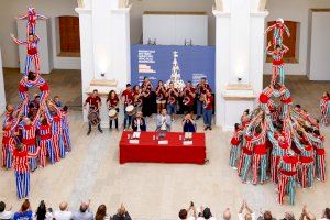 La Diputació de València fomenta el valencià amb material didàctic sobre el vocabulari de la Muixeranga