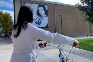 La UPV y el Ayuntamiento de València arrancan la tercera edición de las rutas guiadas en bicicleta por murales de Dones de Ciència