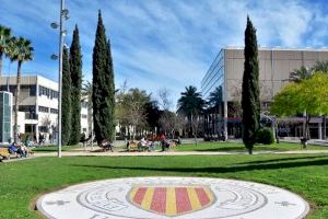 Educación concede ayudas por valor de 2.240 euros para costear el transporte de universitarios a sus campus